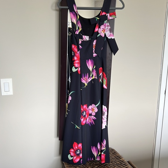 Ann Taylor bow back floral midi dress size 4 great condition - Picture 2 of 8